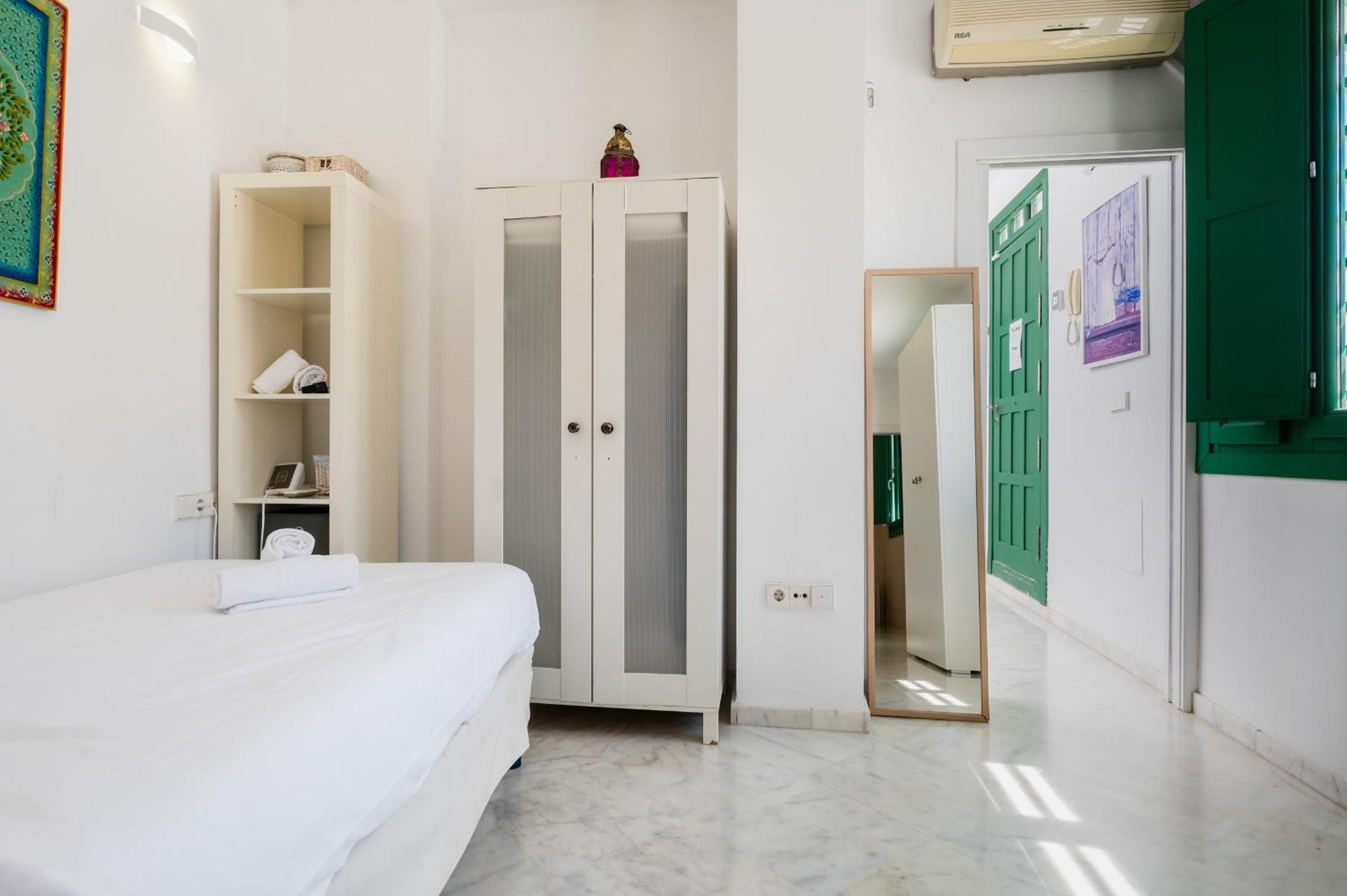 Penthouse Con Terraza- 2D 2B- Triana Apartment Севиля Екстериор снимка